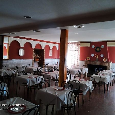 Hostal Restaurante El Parador Alcaracejos Kültér fotó
